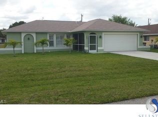 302 NE 10th Ter, Cape Coral, FL 33909