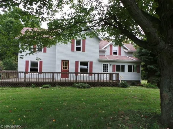 9997 Chestnut Ridge Rd NW, Beach City, OH 44608