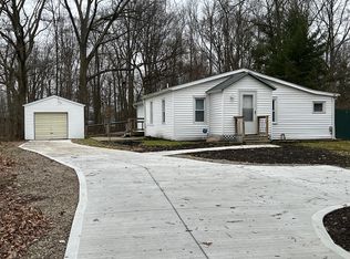 4073 Stow Rd, Stow, OH 44224