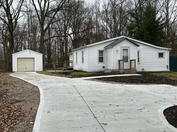 4073 Stow Rd, Stow, OH 44224