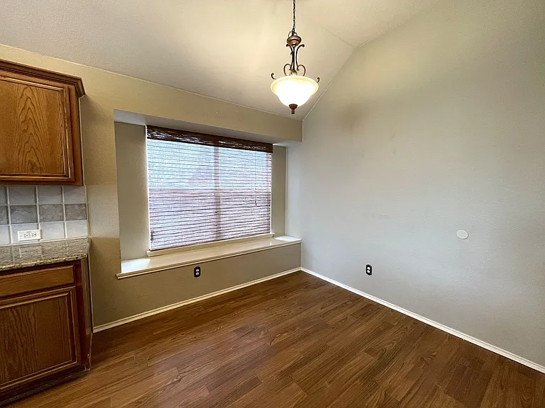 6000 White Pine Dr — Photo 7