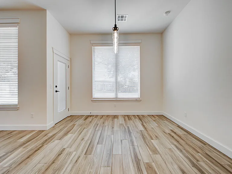 3027 Pescara Dr — Photo 24