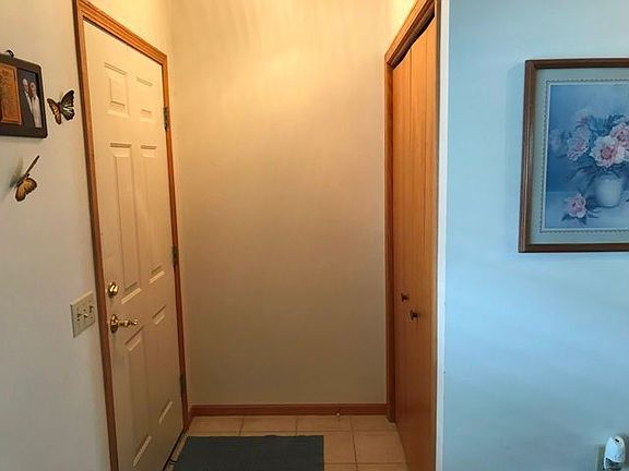 5th image of 840 Sunset Dr