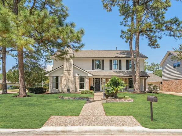 10830 Burgoyne Rd, Houston, TX 77042