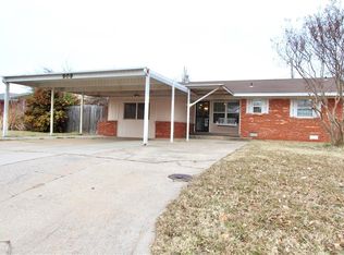 909 Boykin Dr, Midwest City, OK 73110
