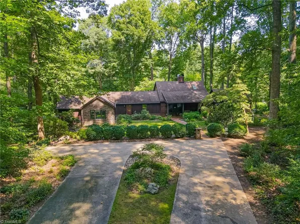 2928 Canter Ln, Winston Salem, NC 27127