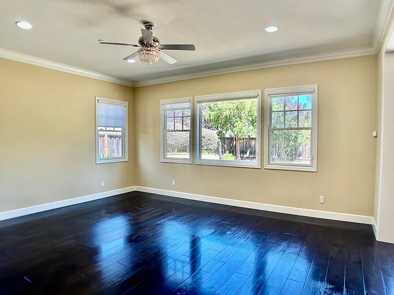 140 Levin Ave — Photo 14