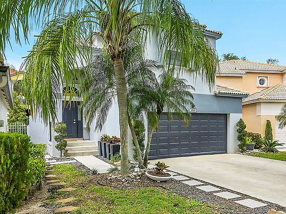 3rd image of 5861 Eagle Cay Lane