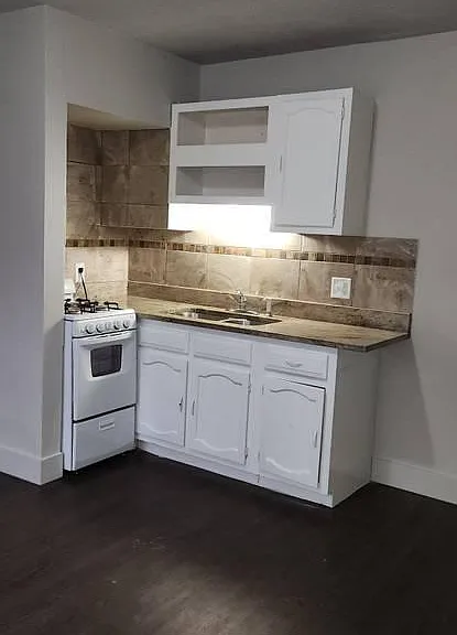 712 Bancroft St #1 — Photo 2