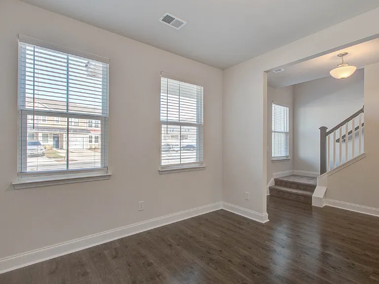 7821 Montview Rd — Photo 3