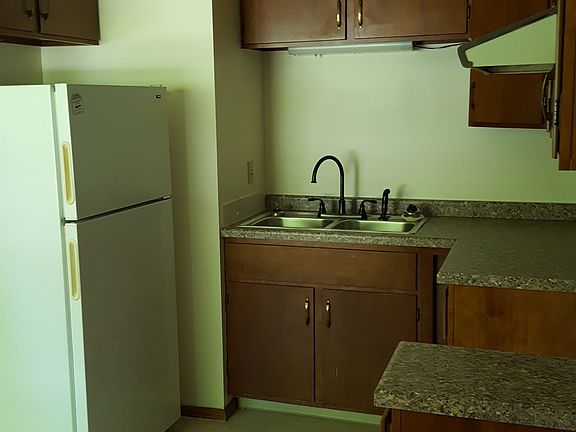 4th image of 1001 E Washington St APT A