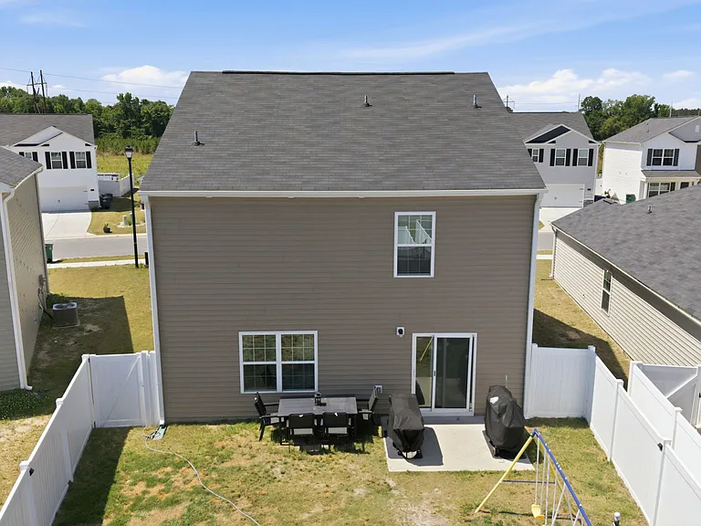 1160 Fowler — Photo 4