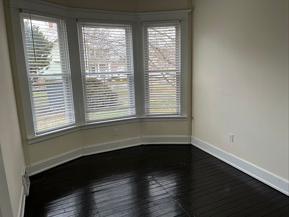 3rd image of 513 W Silver St #1