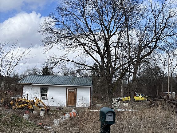 4th image of 22 & 28 Rewey Ave