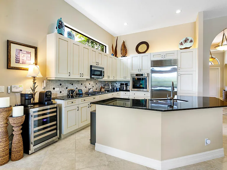 6700 Fox Hollow Dr — Photo 17