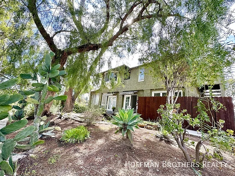 858 N La Fayette Park Pl #1 — Photo 3