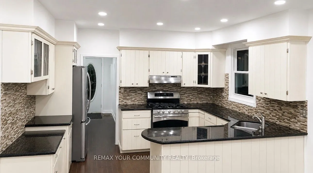 2 bed, $2,600 — Photo 4