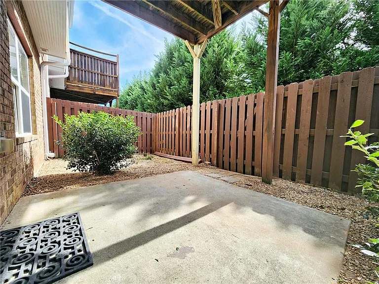 3459 Latitude Cv — Photo 13