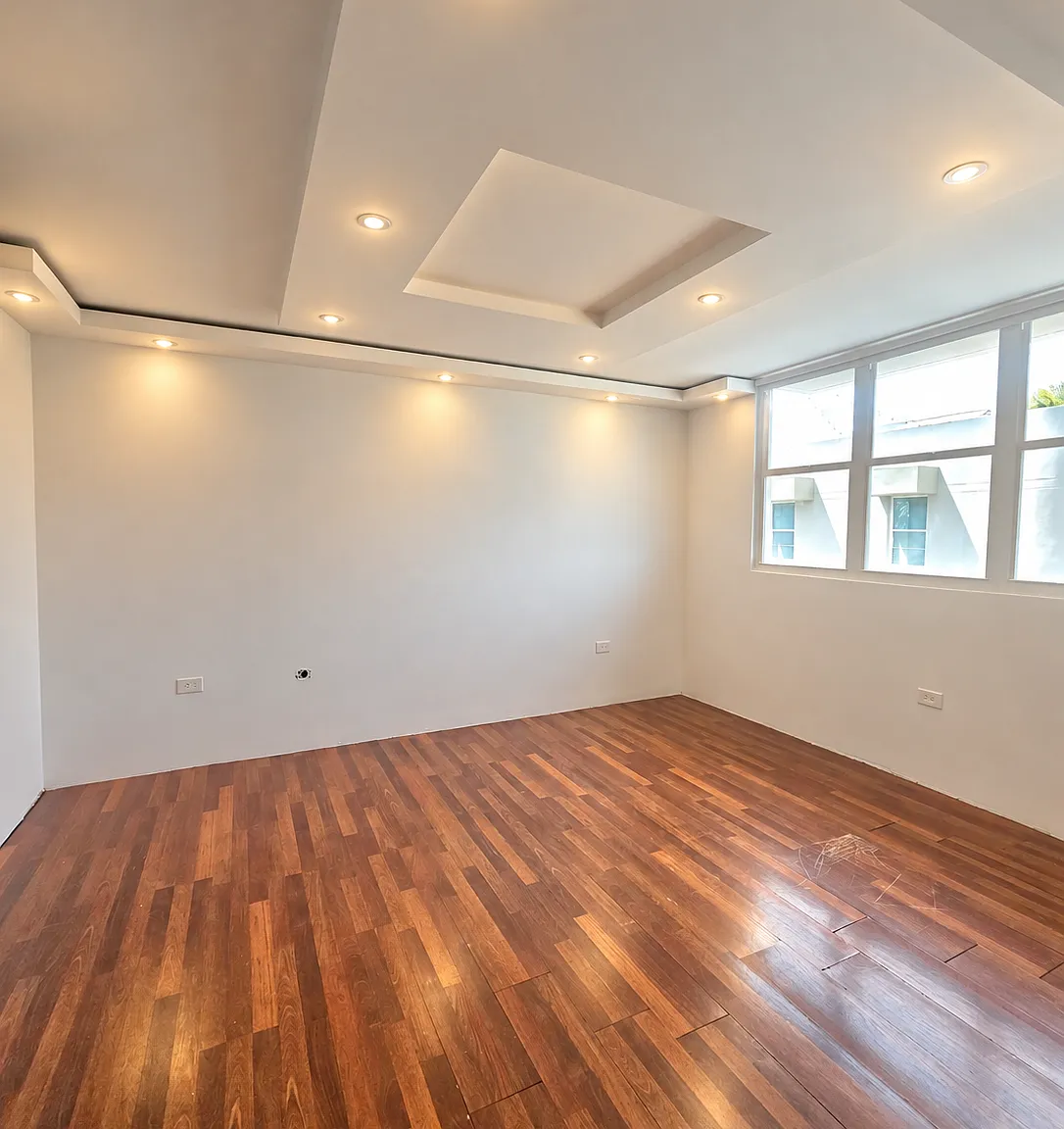 3 bed, $2,300 — Photo 4