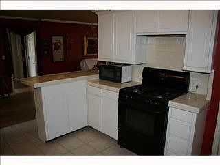 3rd image of 805 SW 49th St