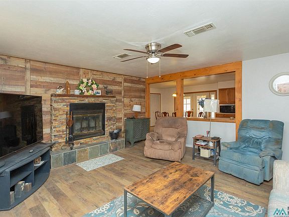 5th image of 318 Swinging Spear Rd