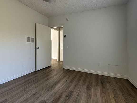 5th image of 7244 Kester Ave Unit 9