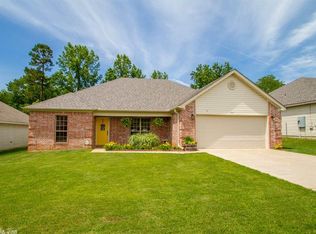 3312 Arkansas Dr, Benton, AR 72015