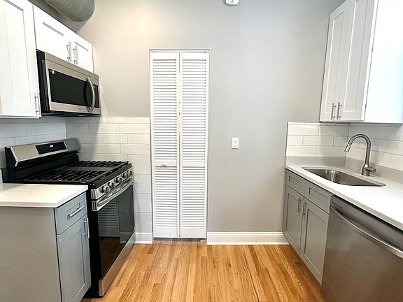 4th image of 1145 W Lunt Ave #1149-2