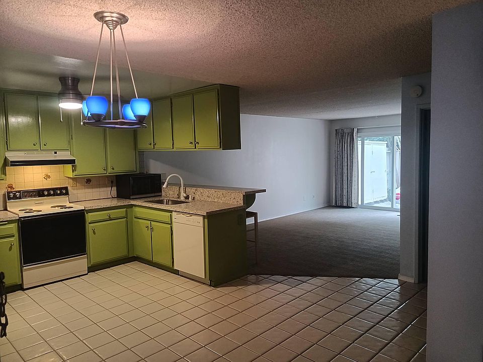 1st image of 4011 Lamont St Unit 1D