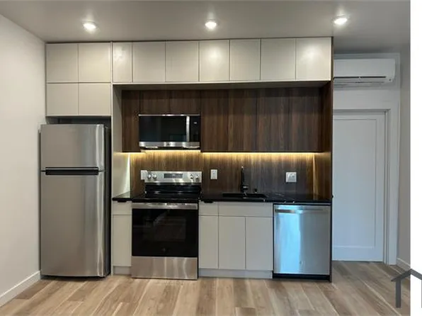 2130 Tasker St #1, Philadelphia, PA 19145