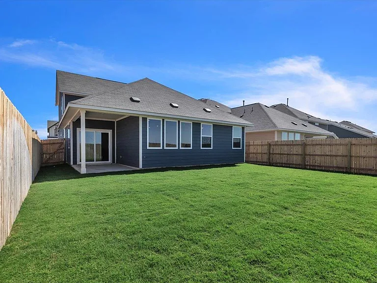302 Willow Heights Dr — Photo 32