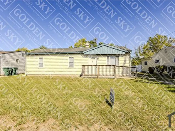 1812 E Carver Dr, Muncie, IN 47303