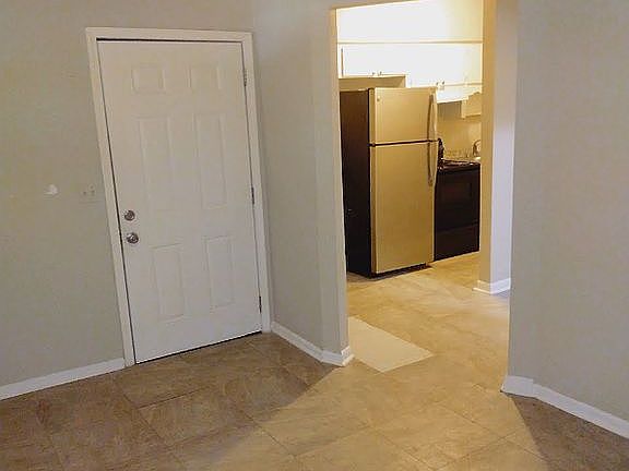 3rd image of 547 W 28th St