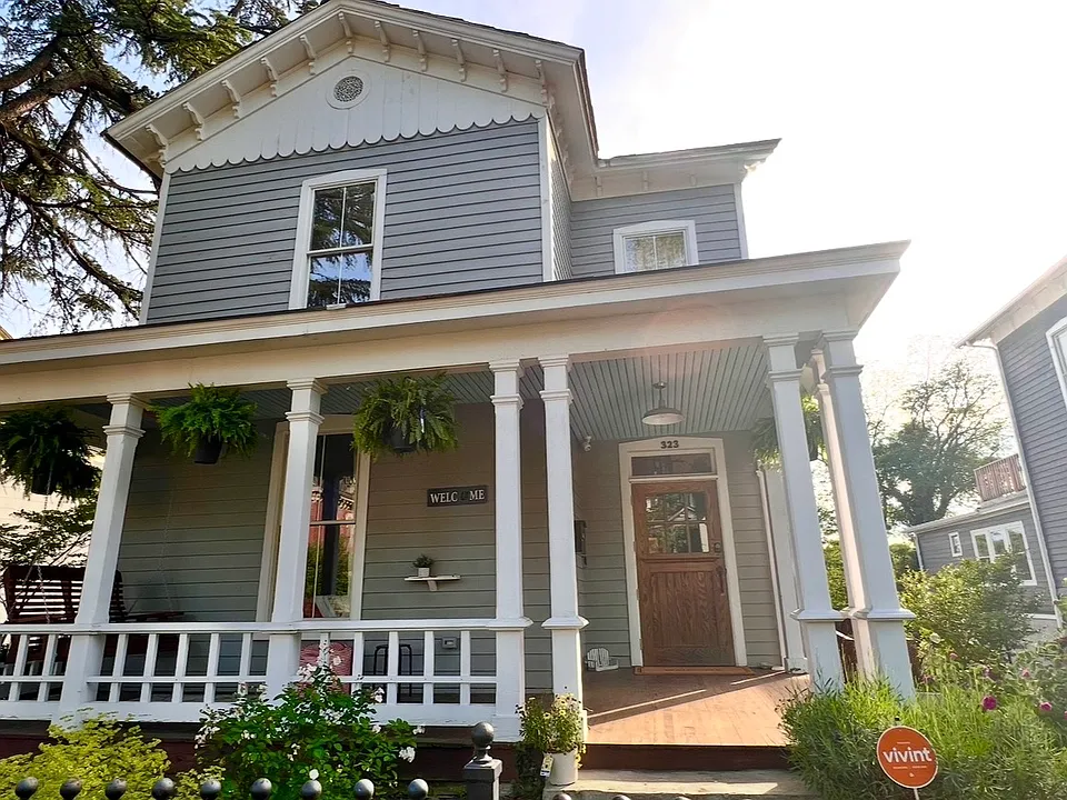 323 Harrison St