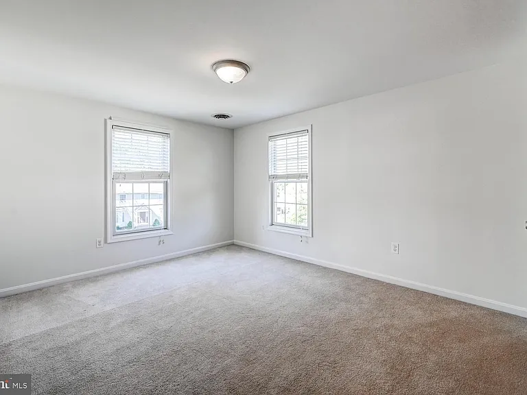 5404 Arcadia Ave — Photo 16