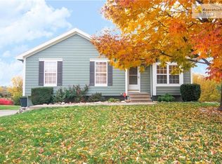 1438 NW Foxboro Rd, Blue Springs, MO 64015