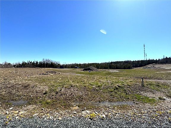 3rd image of 25 Hillside Ests #16