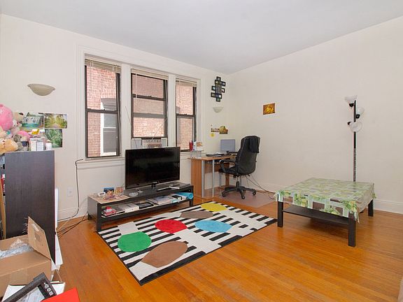 4th image of 104 Palisade Ave APT B3