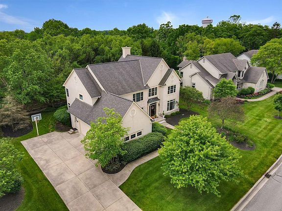 3rd image of 6233 Balmoral Dr