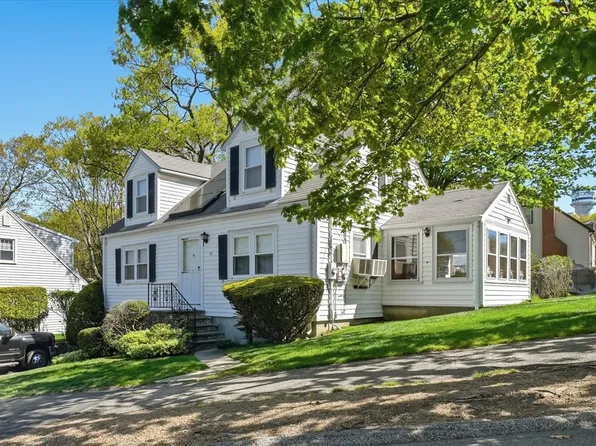 12 Cannon Rock Rd, Lynn, MA 01904