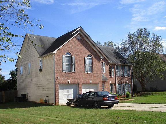 3rd image of 1166 Folkstone Dr