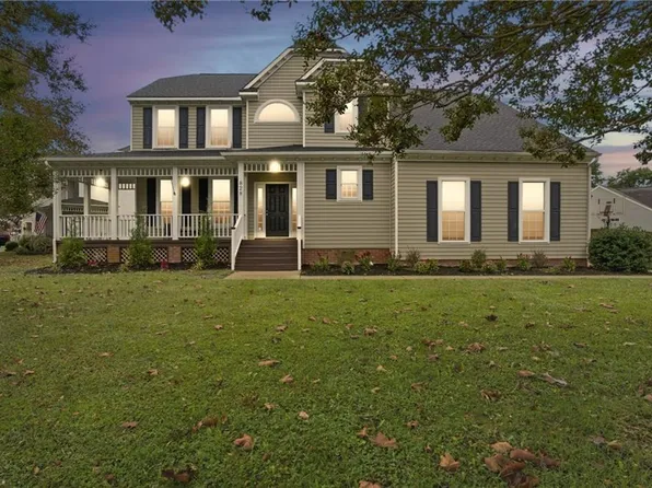 828 Woodstream Way, Chesapeake, VA 23322