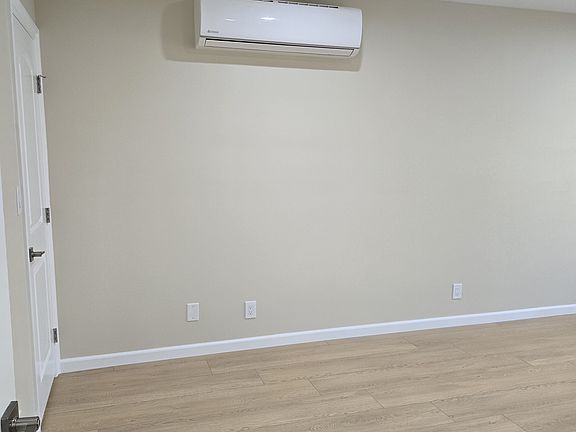 4th image of 206 Knox Ct