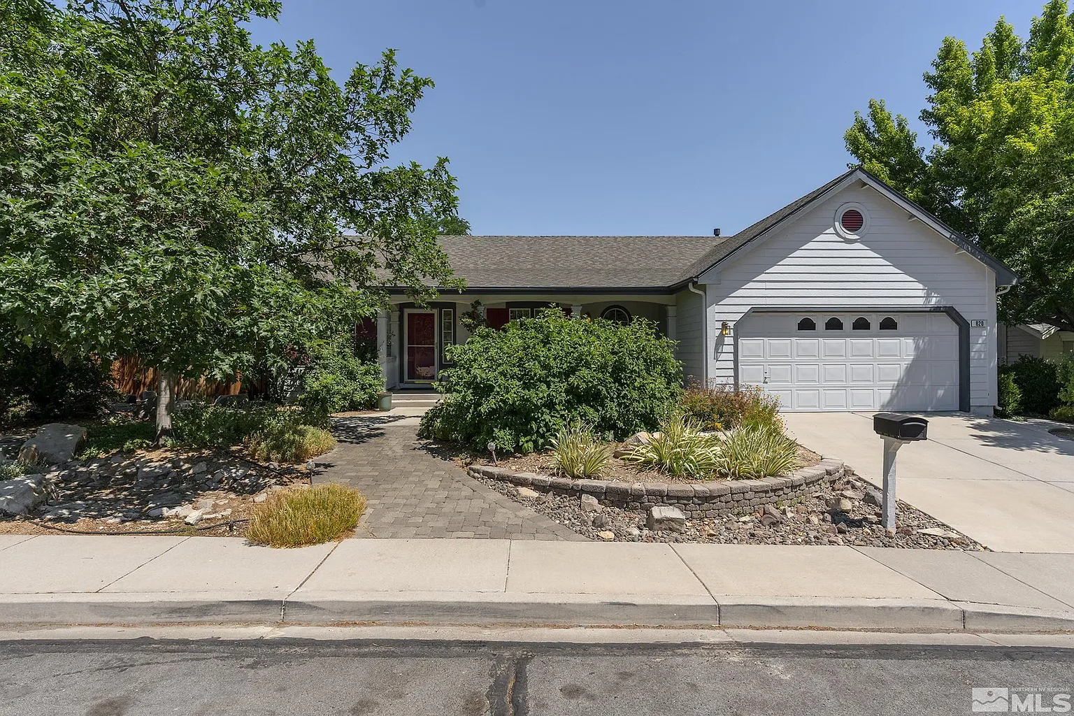 820 Francesca Way photo 1