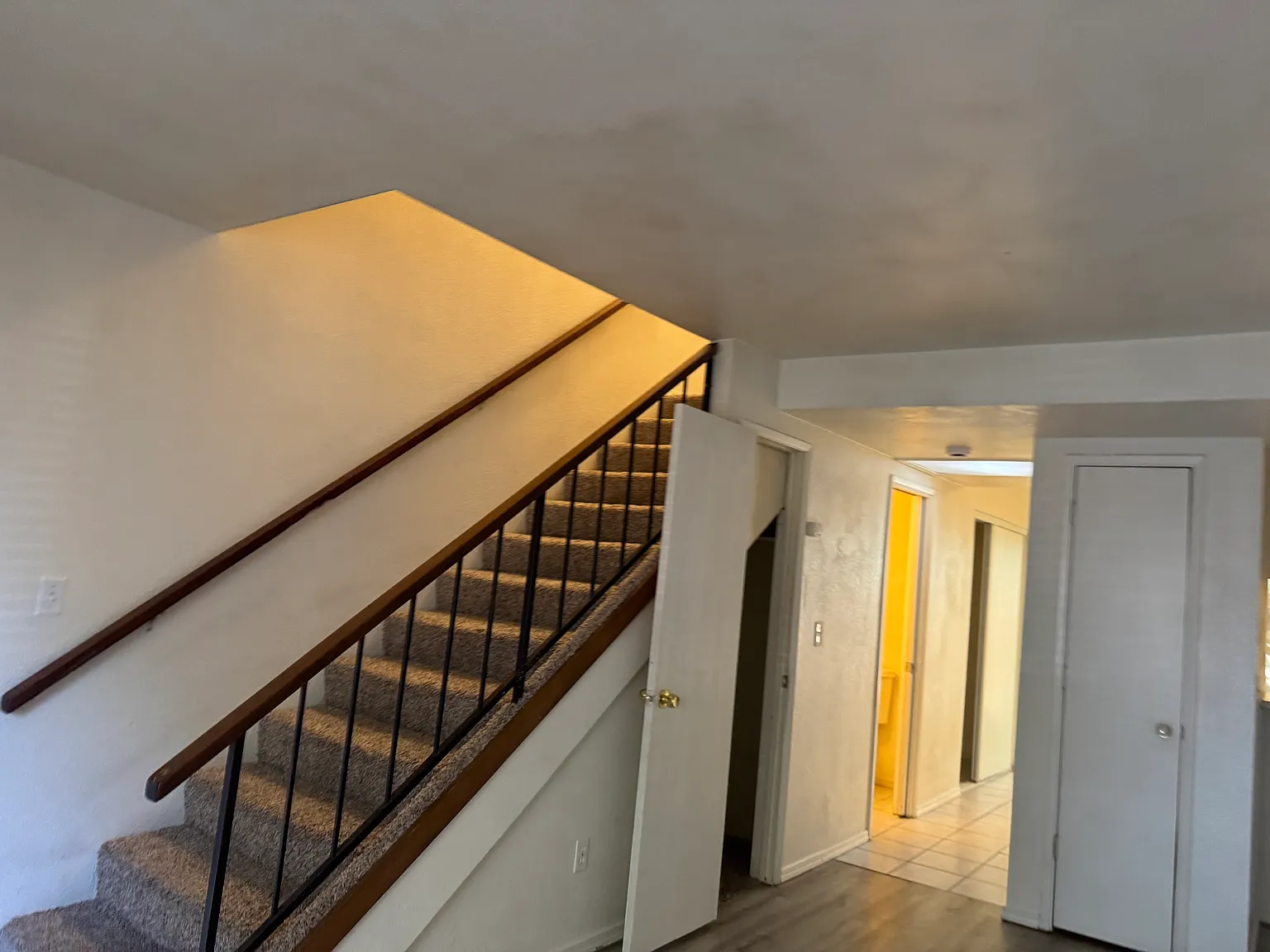 2 bed, 1.5 bath, $1,800 — Photo 2