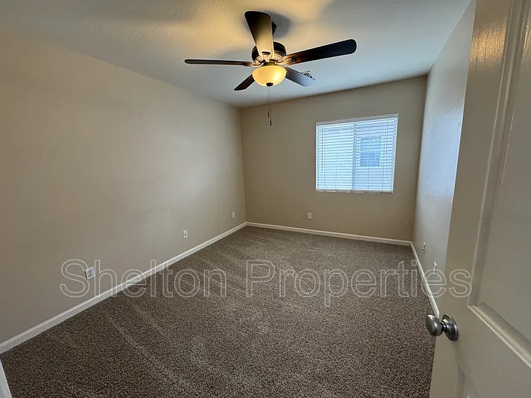 10153 N 115th Dr — Photo 12