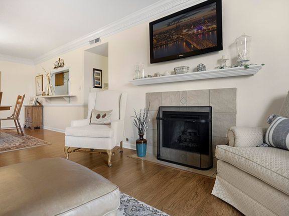3rd image of 3309 Colonial Manor Cir Unit 3A