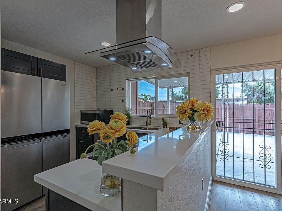 1st image of 4662 W KRALL Street
