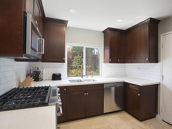 5th image of 1239 Cottonwood Dr