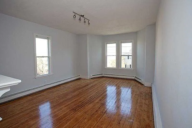 3 bed, $3,750 — Photo 2